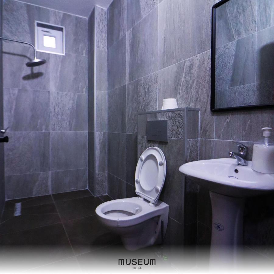 Museum Hotel Pristina Exterior foto