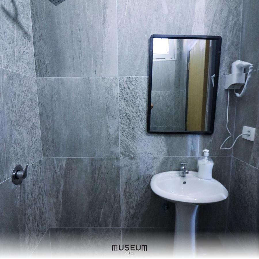 Museum Hotel Pristina Exterior foto