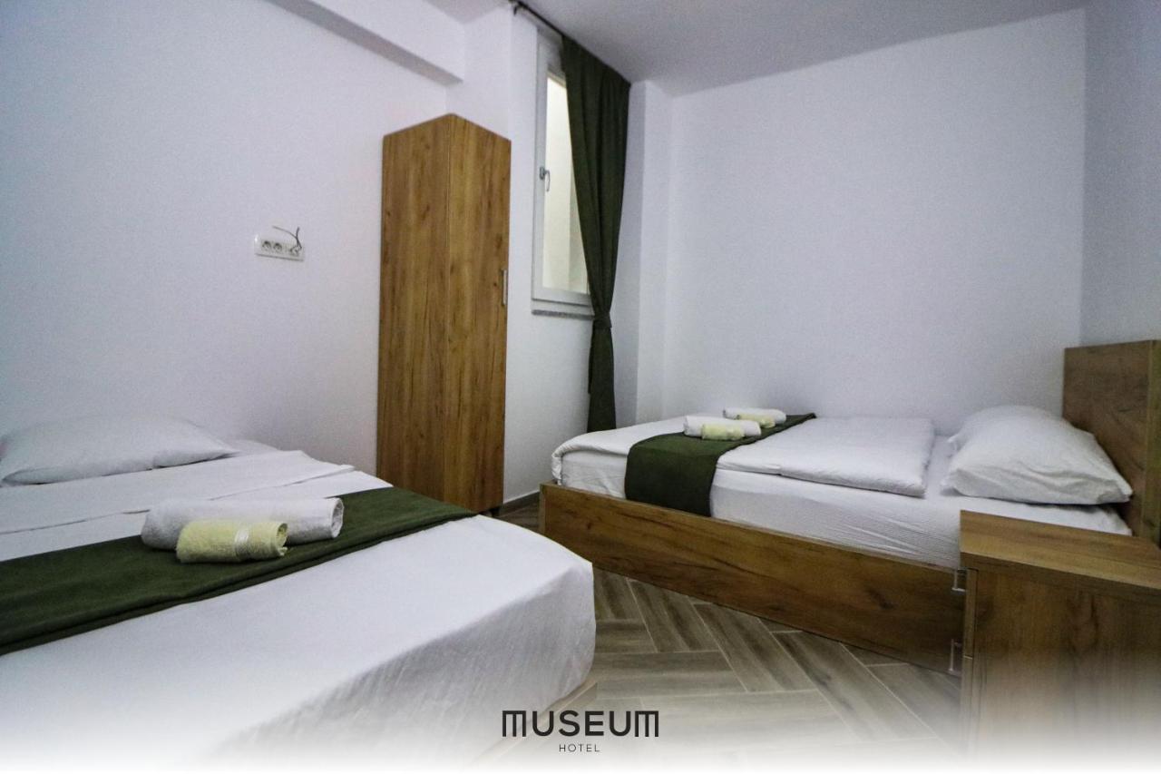 Museum Hotel Pristina Exterior foto